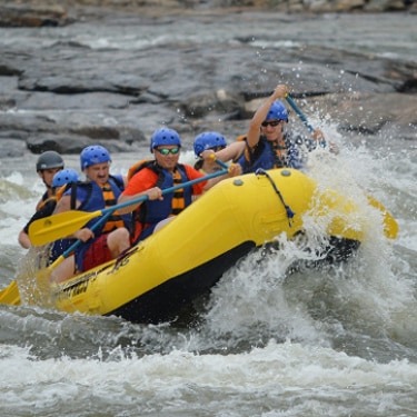 group river rafting in Costa Rica