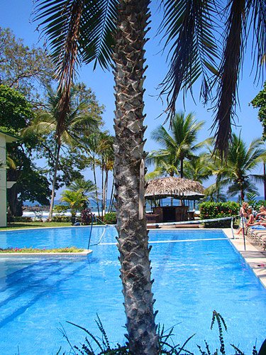 Seaside Resort with outdoor pool in Jaco, Costa Rica